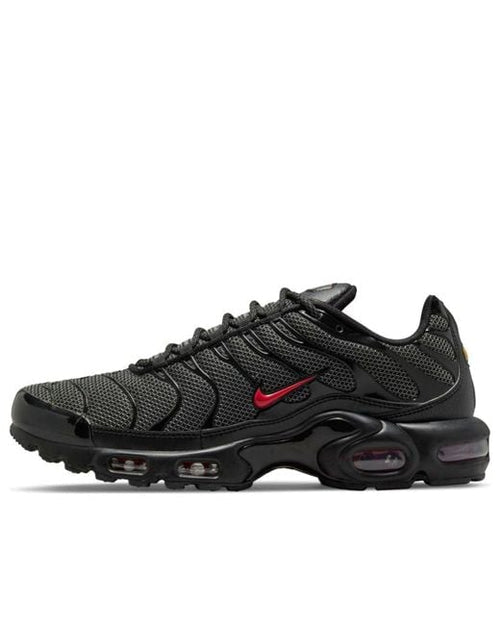 Nike Air Max Plus “Black Red”