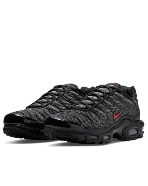 Nike Air Max Plus “Black Red”